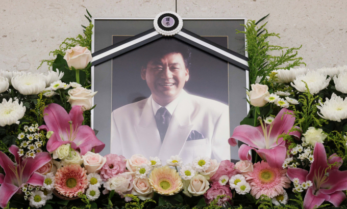 고 현철이 우리 곁을 떠난 지 어느덧 1년이라는 시간이 흘렀다. 사진은 지난해 7월17일 서울 송파구 서울아산병원 장례식장에 마련된 고 현철의 빈소. /사진=뉴시스
