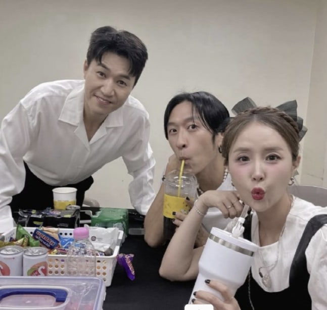 그룹 코요태 신지가 문원과의 결혼 관련 이슈에 칼 같이 선을 그었다. /사진=코요태 신지 인스타그램