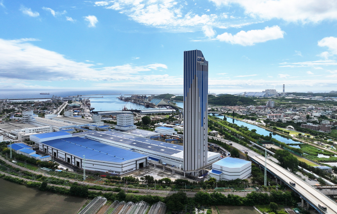 LS전선이 강원도 동해시에 해저 5동을 준공하며 아시아 최대급 HVDC 케이블 생산 역량을 갖췄다. /사진=LS전선