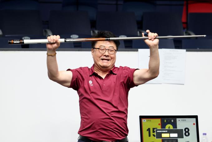 PBA 최고령 우승을 차지한 김무순(PBA 제공)