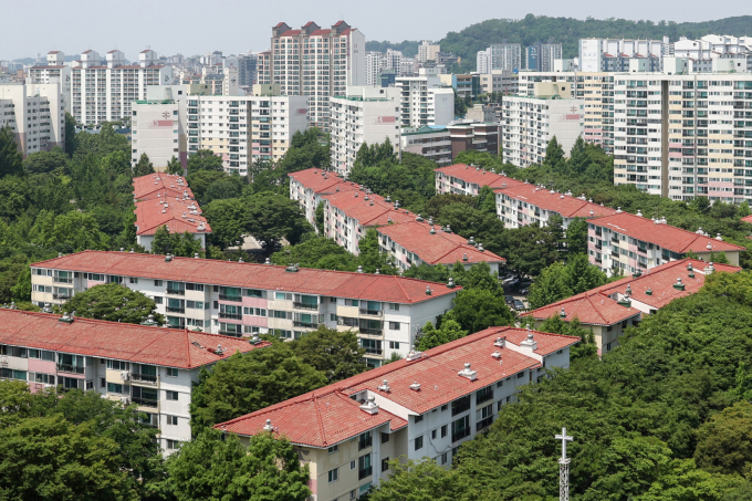  서울 양천구 목동 등 김포공항 인근 지역에서 고도제한 우려가 나오고 있다. 사진은 서울 양천구 목동 아파트 단지 모습./사진=뉴스1
