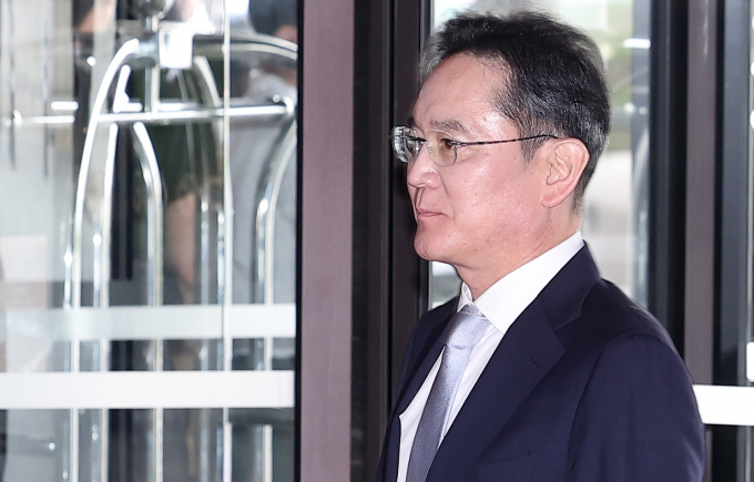 경제계가 이재용 삼성전자 회장의 대법 무죄 선고를 환영했다. 사진은 이 회장이 30일 서울 중구 신라호텔에서 열린 2025 삼성호암상 시상식에 참석하는 모습. 사진=뉴스1