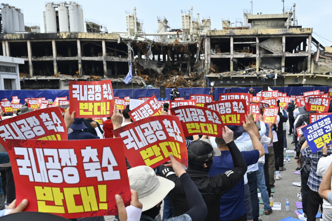 금호타이어가 광주공장 화재 이후 사업 정상화에 난항을 겪고 있다. 향후 공장 운영을 둘러싸고 노조와의 갈등이 이어지는 가운데 올해 목표한 매출 5조원 달성도 쉽지 않을 전망이다. /사진=뉴시스