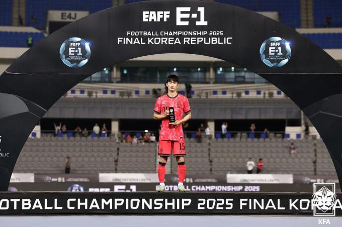 동아시안컵 최우수수비수로 뽑힌 김문환. 일단 다시 경쟁 대열에는 합류했다. (대한축구협회 제공)