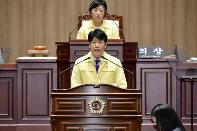 광주광역시의회 강수훈 의원이 18일 열린 제334회 임시회 제6차 본회의 5분 자유발언을 하고 있다./사진=광주시의회 