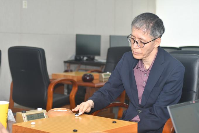 농심백산수배 세계바둑시니어최강전에 한국 대표로 나서는 김종수 9단. (한국기원 제공)