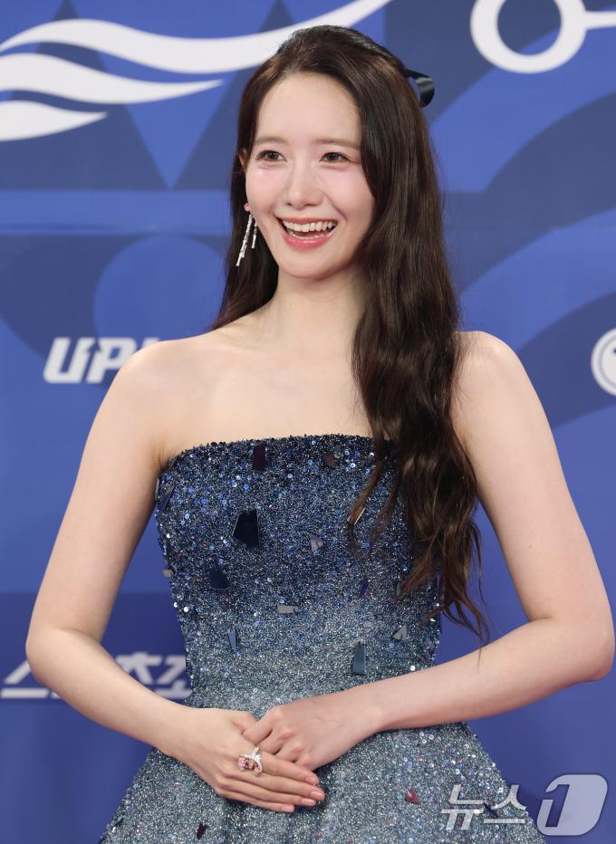 소녀시대 임윤아가 18일 인천 중구 파라다이스시티에서 열린 ‘제4회 청룡시리즈어워즈’ 레드카펫 행사에 참석해 포즈를 취하고 있다. 2025.7.18/뉴스1 ⓒ News1 권현진 기자