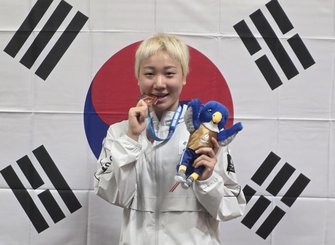여자 배영 200m에서 한국 신기록을 작성한 이은지. (대한수영연맹 제공)