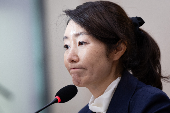 국민의힘이 강선우 여성가족부 장관 임명 수순에 들어간 이재명 정부를 향해 21일 날선 비판을 이어갔다. 사진은 지난 14일 서울 여의도 국회에서 열린 인사청문회에 출석한 강 후보자. /사진=뉴스1