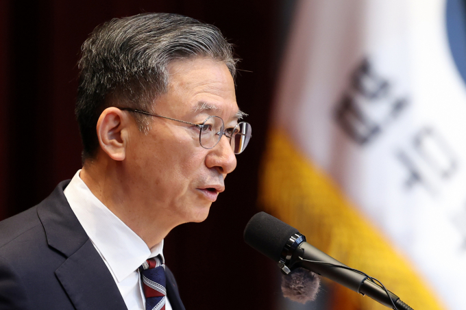 정성호 법무부 장관이 21일 정부과천청사에서열린 취임식에서 검찰 개혁 완수 의지를 표명했다. 정성호 신임 법무부 장관이 21일 경기도 과천시 정부과천청사에서 열린 취임식에서 취임사를 하고 있다./사진=뉴시스