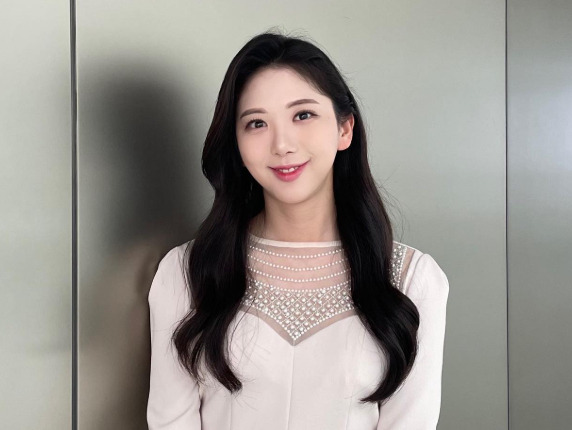  직장 내 괴롭힘 이슈로 주목을 받은 MBC 기상캐스터 고 오요안나 유족이 당시 가해자로 지목된 고인의 A씨를 상대로 제기한 손해배상 청구 소송이 수개월 만에 재개된다. /사진=오요안나 인스타그램