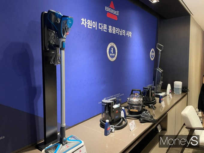 비쎌 청소기 제품 라인업. / 사진=이한듬 기자