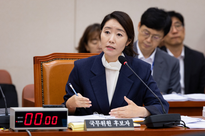 이재명 대통령이 강선우 여성가족부 장관 후보 등 4인에 대한 인사청문경과보고서를 오는 24일까지 재송부해줄 것을 국회에 요청했다. 사진은 지난 14일 서울 여의도 국회에서 열린 인사청문회에 참석한 강선우 여성가족부 장관 후보자의 모습. /사진=뉴스1 