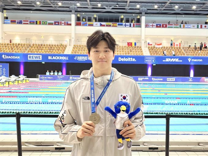 남자 배영 50m에서 은메달을 따낸 윤지환(대한수영연맹 제공)