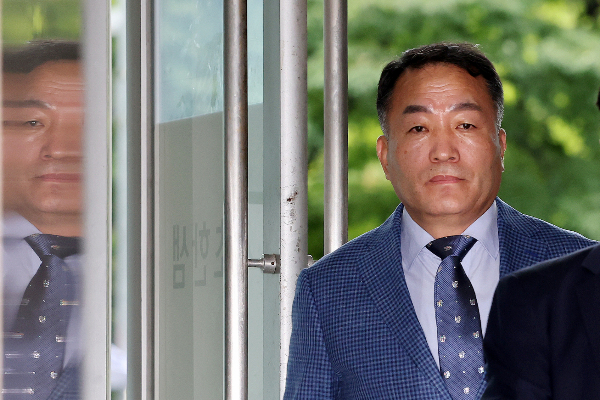 순직해병 특검팀이 김계환 전 해병대사령관을 다시 소환할 예정이다. 사진은 김계환 전 해병대 사령관이 서울 서초구 순직 해병 특별검사팀 사무실로 출석하는 모습. /사진=뉴시스