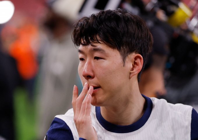 손흥민의 토트넘 홋스퍼잔류설이 불거졌다. 사진은 지난 5월(현지시각) 유로파리그 결승에서 우승한 뒤 축하한 토트넘 홋스퍼의 손흥민. /사진=로이터