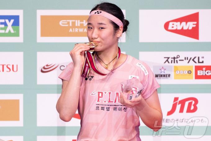 '배드민턴 여제' 안세영(세계랭킹 1위)이 중국오픈 16강에 진출했다. ⓒ AFP=뉴스1 ⓒ News1 김진환 기자