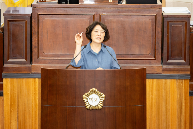 추은희 구미시의원이 24일 제289회 임시회 제2차 본회의에서 5분 자유발언을 하고 있다/사진제공=구미시의회