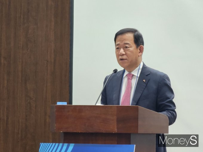 서유석 금융투자협회 회장이 24일 서울 중구 은행회관에서 열린 '핀테크 및 디지털자산 활성화를 위한 벤처투자포럼'에서 축사를 하고 있다. /사진=박찬규 기자