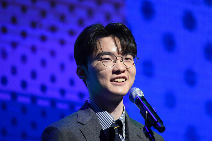 리그 오브 레전드(LoL·롤) e스포츠 팀인 T1이 '페이커' 이상혁과 4년 재계약 소식을 전했다. 사진은 이상혁이 지난해 11월20일 서울 중구 소공동 웨스틴 조선호텔에서 외교부 주최로 열린 '2024 글로벌 혁신을 위한 미래대화'에서 기조연설하는 모습. /사진=뉴시스
