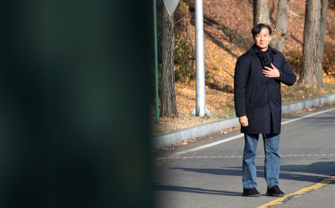 대통령실이 28일 언론 공지를 통해 사면은 대통령 고유 권한으로 광복절 사면이나 일정, 범위 등 아직 확정된 사항은 없다고 전했다. 사진은 지난해 12월16일 조국 전 조국혁신당 대표가 16일 경기도 의왕시 서울구치소로 들어가는 모습. /사진=뉴시스