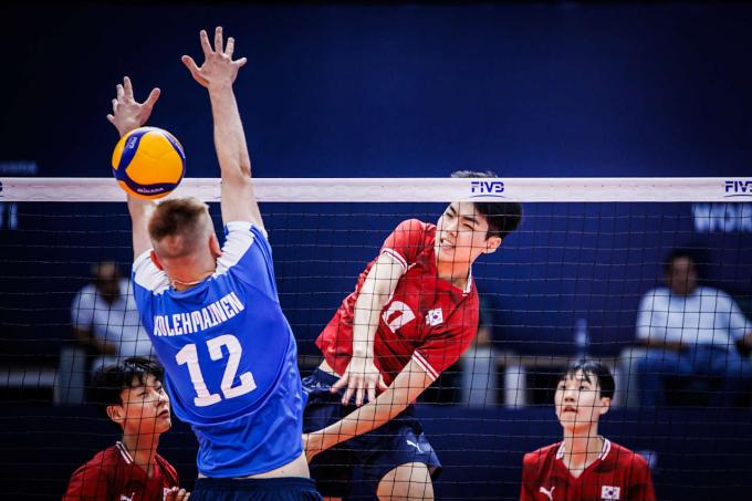 한국 19세 이하 배구대표팀은 29일(한국시간) 열린 2025 국제배구연맹(FIVB) U19 세계선수권대회 조별리그 D조 4차전에서 핀란드에 2-3으로 졌다. (FIVB 제공)