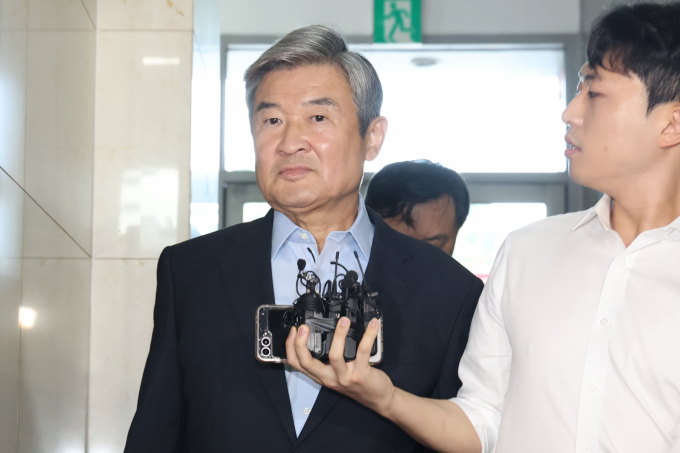 순직 해병 특검팀이 VIP격노설·수사외압 의혹 규명과 관련해 28일 조태용 전 국가안보실장을 소환해 조사중이다. 조태용 전 국가정보원장이 29일 서울 서초구 '순직 해병 특검 사무실에 피의자 신분으로 출석하고 있다. /사진=뉴스1