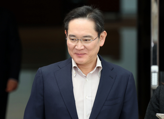이재용 삼성전자 회장이 지난 4월9일 일본 출장을 마치고 서울 강서구 김포비즈니스항공센터(SGBAC)로 귀국하고 있다. / 사진=뉴시스 홍효식 기자 /사진=홍효식