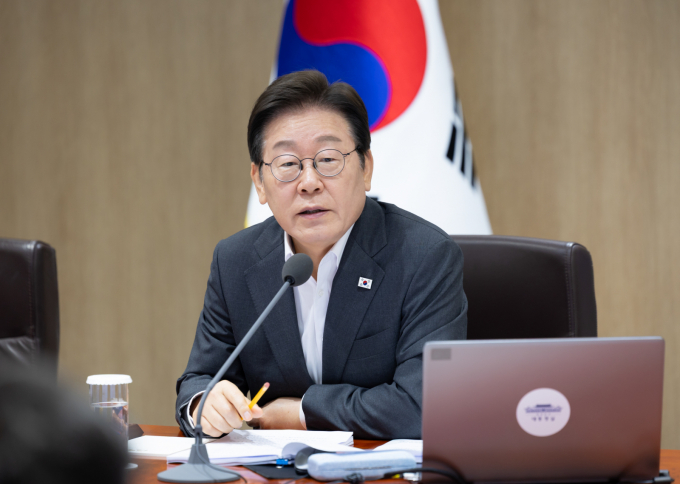 이재명 대통령이 30일 서울 용산구 대통령실 청사에서 비상경제점검 태스크포스(TF) 회의를 주재하고 경제현안을 점검한다. 사진은 지난 29일 이재명 대통령이 서울 용산 대통령실 청사에서 열린 국무회의에서 발언하고 있는 모습. /사진=뉴스1(대통령실 제공)
