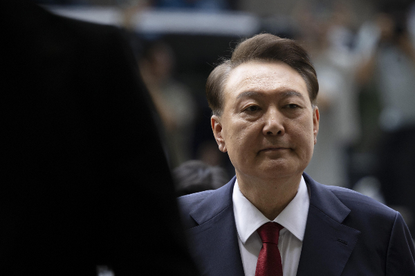 윤석열 전 대통령이 김건희 특검팀의 재소환 요청도 불응하면서 첫 소환조사가 무산됐다. 사진은 윤석열 전 대통이 지난 9일 서울중앙지방법원에서 열린 구속 전 피의자심문(영장실질심사)을 받기 위해 출석하는 모습. /사진=뉴시스