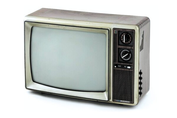 1980년 8월2일. 컬러TV가 국내에서 처음으로 판매를 시작했다. 사진은 1980년대에 출시된 컬러TV 금성 CR-840K 제품의 모습. /사진=서울시 제공