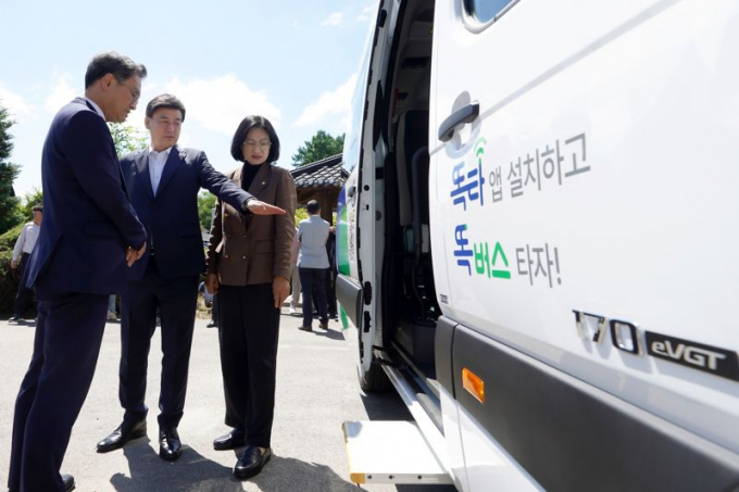 경기도 광주시 수요응답형 교통체계 '광주시 똑버스' 개통식 모습.  /사진제공=광주시