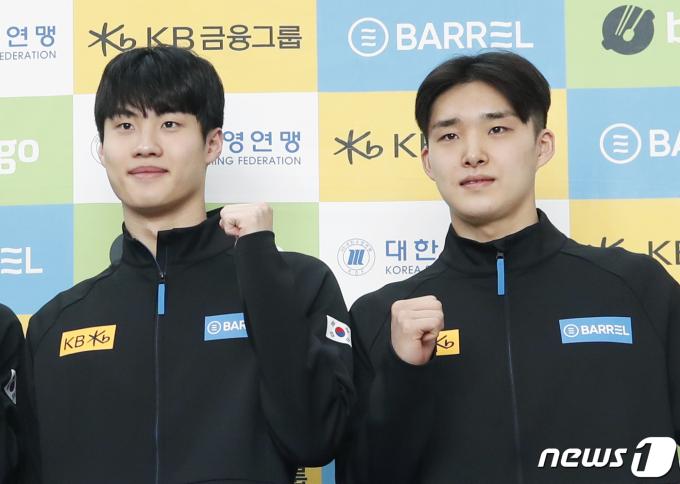 황선우(왼쪽)와 김우민. 뉴스1 DB ⓒ News1 권현진 기자