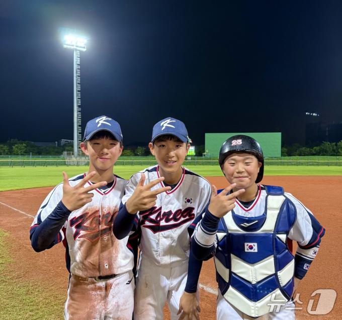 U-12 야구대표팀의 양레오, 권윤서, 민동현(왼쪽부터). (대한야구소프트볼협회 제공)