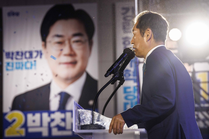 정청래 신임 더불어민주당 대표가 당선 첫날 자신이 내 걸었던 개혁 공약 완수를 거듭 강조했다. /사진=뉴시스(공동취재단)