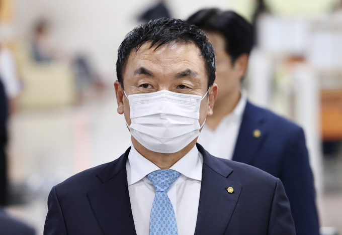 김건희 여사의 각종 의혹을 수사하는 김건희 특검팀(특별검사 민중기)이 3일 김 여사와 관련한 주가조작 사건에 연루된 권오수 전 도이치모터스 회장을 소환했다. 사진은 권오수 전 도이치모터스 회장의 모습. /사진=뉴스1