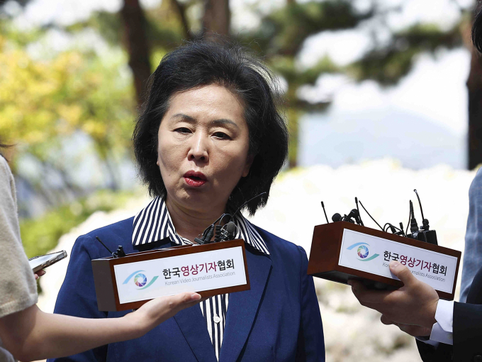 김건희 특검이 정치 브로커 명태균씨와 윤석열 전 대통령 부부의 공천개입 의혹을 수사하기 위해 김영선 전 의원을 피의자 신분으로 소환 조사한다. 사진은 지난 4월29일 서울 서초구 서울고검에 출석 중인 김영선 전 의원의 모습. /사진=뉴시스 /사진=김근수