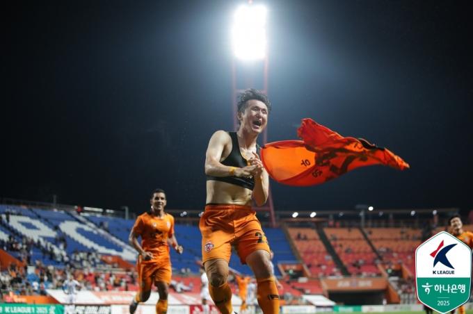 6위부터 11위까지는 모두 승점 1점차 박빙의 레이스다. 8월 일정이 너무도 중요하다. (한국프로축구연맹 제공)