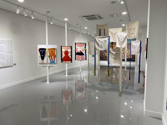 '모두의 인쌩쌩쌩: 2부 도시와 아이'展 전시 전경 (수원시립미술관 제공)