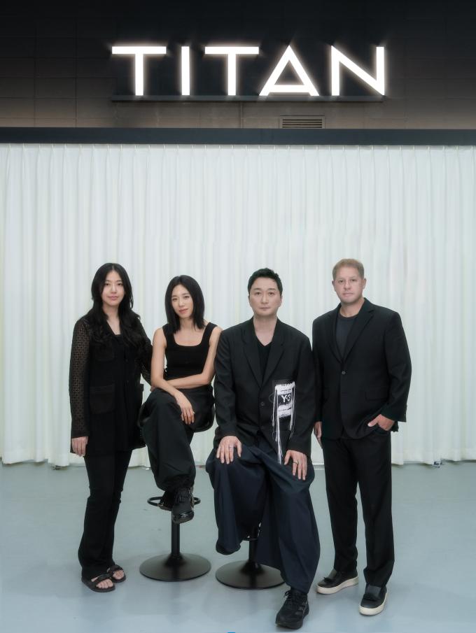 타이탄 콘텐츠 강정아 CEO, 리아킴 CPO, 한세민 COB, 돔 로드리게즈 CBO(왼쪽부터, 타이탄 콘텐츠 제공)
