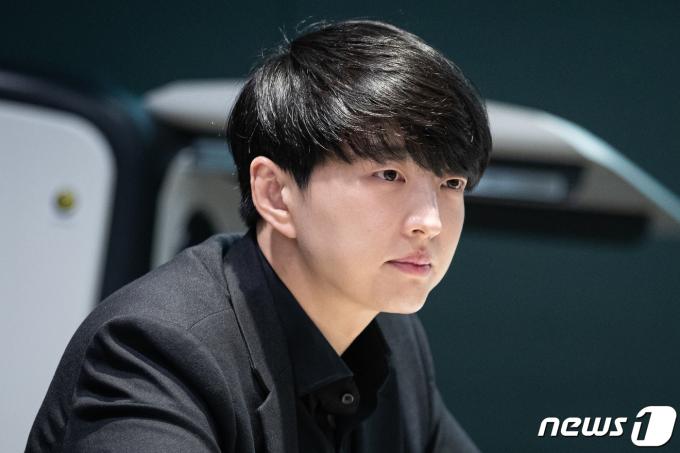 김병훈 APR 대표가 서울 용산구 아모레퍼시픽 본사에서 열린 박윤규 과학기술정보통신부 2차관 주재 2024년 인공지능(AI) 일상화 연속 현장간담회(뷰티테크)에서 참석한 당시. <자료사진> ⓒ News1 유승관 기자