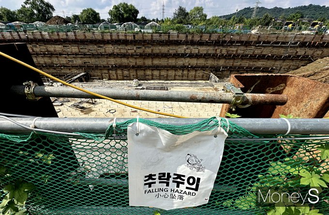 경기 광명시 옥길동에 위치한 광명-서울고속도로 연장공사 현장 모습. /사진=장동규 기자