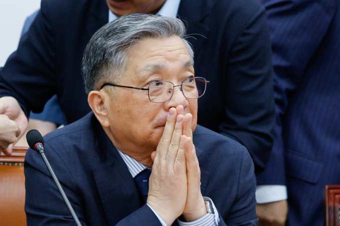 이한준 한국토지주택공사(LH) 사장 사표를 제출했다. 사진은 지난달 국회에 참석한 이한준 사장 모습.