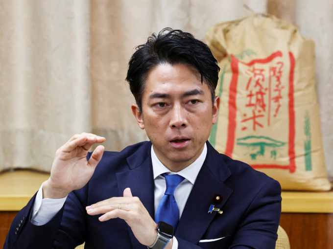 조현 외교부 장관이 오는 11일 인천 송도에서 고이즈미 신지로 일본 농림수산상을 면담한다. 사진은 지난 5월29일 고이즈미 신지로 일본 농림수산상이 일본 도쿄에서 열린 비축미 시식회에서 연설하고 있는 모습. /사진=로이터