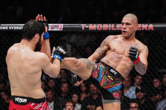 UFC 라이트헤비급 챔피언 마고메드 안칼라예프(러시아)와 랭킹 1위 알렉스 페레이라(브라질)가 다시 한번 타이틀을 두고 대결한다.(UFC 제공)