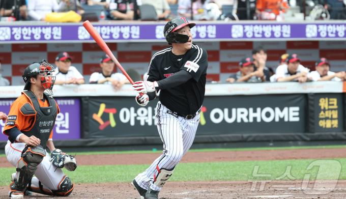 안타 치는 LG 트윈스 외야수 김현수. 2025.6.15/뉴스1 ⓒ News1 김기남 기자