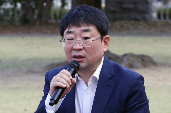 유튜브 '신의한수'의 대표인 신혜식씨가 윤석열 전 대통령의 체포영장 집행 당시 대통령실로부터 이른바 SOS 문자를 받았던 것으로 드러났다. 사진은 보수 유튜브 '신의 한수' 대표 신혜식씨 모습. /사진=뉴스1