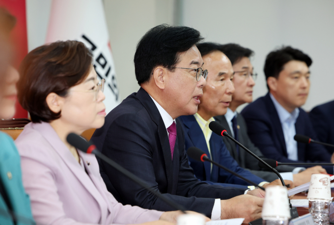송언석 국민의힘 비상대책위원장 겸 원내대표가 11일 오전 서울 여의도 국회에서 열린 비상대책위원회의에 참석했다. /사진=뉴시스