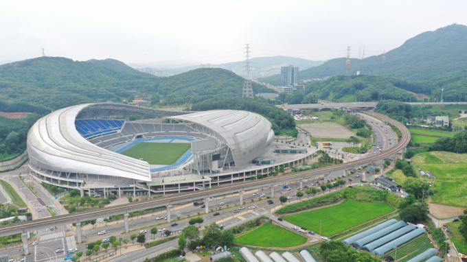 용인시 시민프로축구단 홈구장으로 사용될 용인미르스타디움 전경. /사진제공=용인특례시