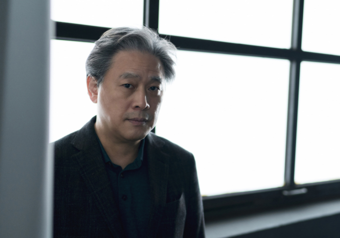 박찬욱 감독이 미국 작가 조합(WGA) 제명에 해명했다. 사진은 지난 2022년 6월 매체와의 인터뷰에 참석한 감독 박찬욱. /사진=머니투데이
